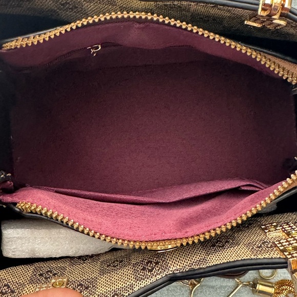 Checkered Tote Crossbody Bag w/ Gold Heart Tassel Charm Purse, New - Picture 8 of 16